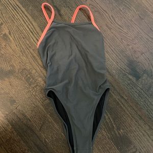 JOLYN - gray fixed back onesie